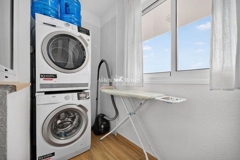 Foto 700b55b5-6ad7-4b2d-a03c-c6d4e9a1f8cf. Apartament amb aparcament piscina a Playa Fañabé Alto Adeje