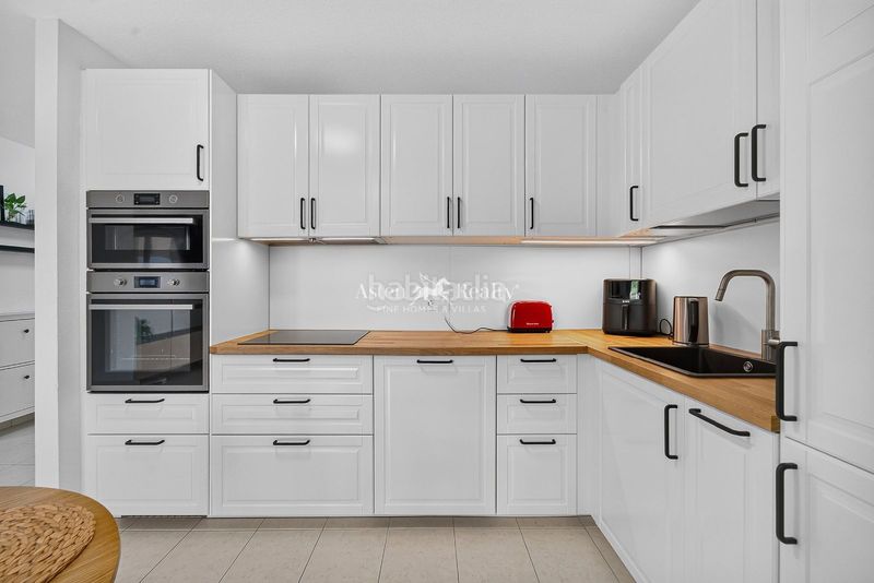 Foto 70c55b72-b1bf-473d-8f2b-43271b0cec04. Apartament amb aparcament piscina a Playa Fañabé Alto Adeje