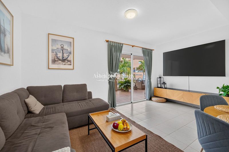 Foto f1af0c06-c670-4aba-a954-d666d5e95deb. Apartament amb aparcament piscina a Playa Fañabé Alto Adeje