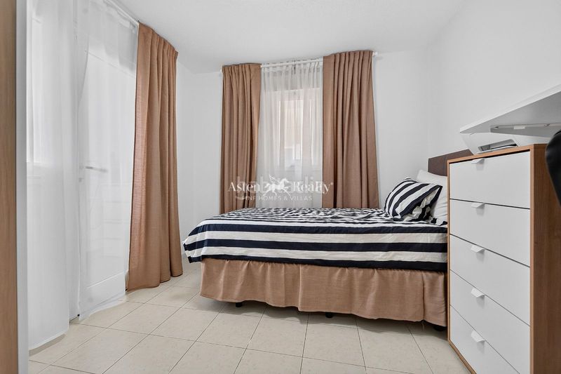 Foto fc814fc6-aa52-4a98-9918-c67d0aaa5114. Apartament amb aparcament piscina a Playa Fañabé Alto Adeje