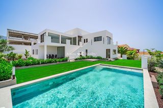 Haus  La vera. Villa amarone en playa paraiso, adeje