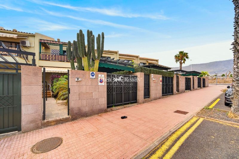 Foto 51d06937-7963-4c17-88f6-03222507722d. Apartament amb aparcament piscina a Playa del Duque Adeje