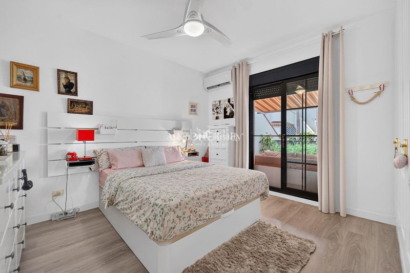 Foto c663df4c-3298-4bee-bfb4-fbe1a42d637e. Apartament amb aparcament piscina a Playa del Duque Adeje