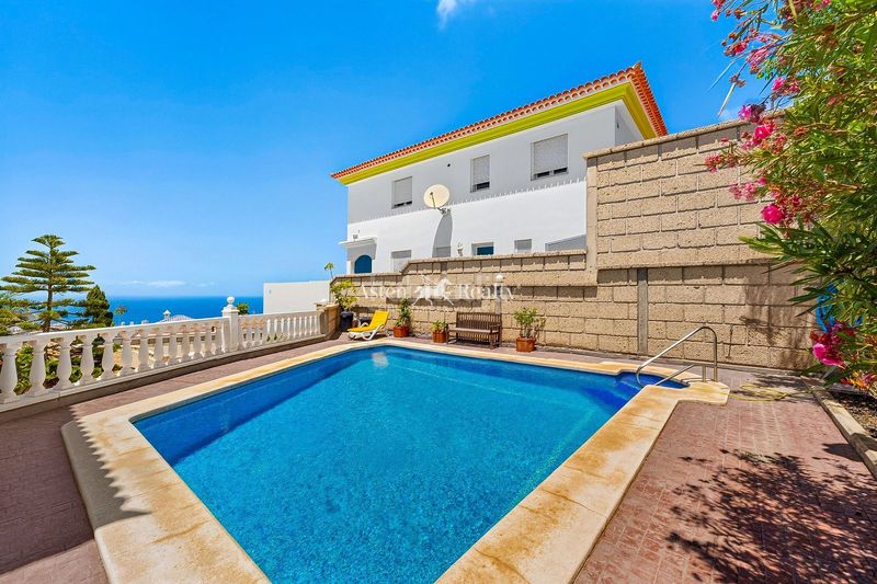 Foto 54e45026-c364-416d-9f25-5b63e00dfa2d. Casa pareada en tinguafaya 23 en exclusiva pareado con vistas al océano y la gomera en Chayofa en Arona