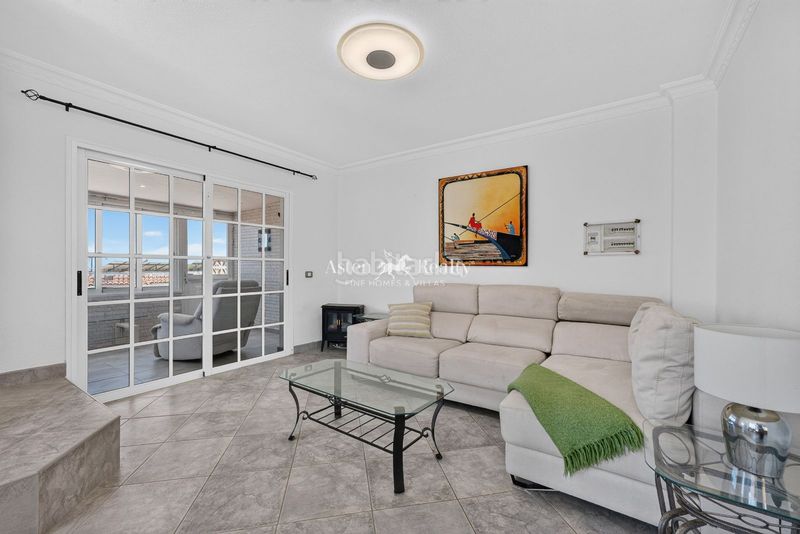 Foto 5a36b8c7-b06c-4da3-80df-4aca38b8618b. Casa pareada en tinguafaya 23 en exclusiva pareado con vistas al océano y la gomera en Chayofa en Arona