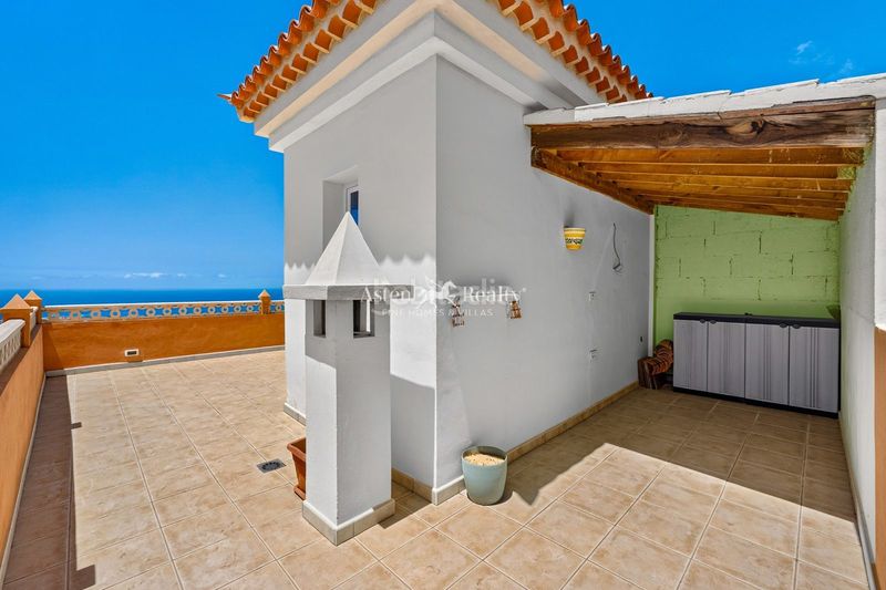 Foto 78beec3c-b6cb-4f11-a886-7ade61ac38ea. Casa pareada en tinguafaya 23 en exclusiva pareado con vistas al océano y la gomera en Chayofa en Arona