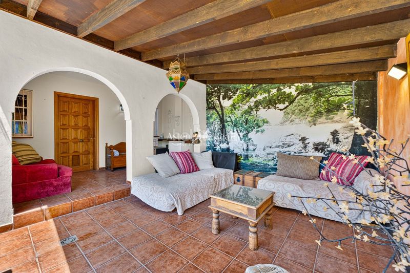 Foto d611dbb3-4c21-4a1c-9b17-fbdec0821ef8. Casa pareada en tinguafaya 23 en exclusiva pareado con vistas al océano y la gomera en Chayofa en Arona