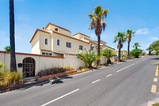 Casa aparellada a Tinguafaya 23. En exclusiva pareado con vistas al océano y la gomera en chayofa