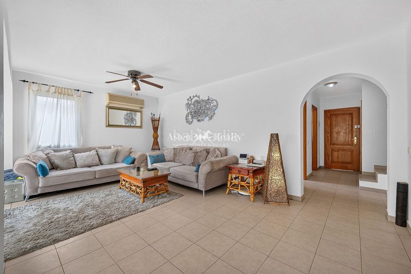 Foto bcbbfa90-b9c4-4924-929e-0653748fa151. Casa aparellada amb aparcament piscina a Playa Fañabé Alto Adeje