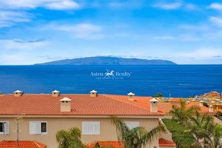 Towny house en Alcalde pedro acevedo bisshopp 20. Pareado de esquina con privacidad, vistas al mar y la gomera en