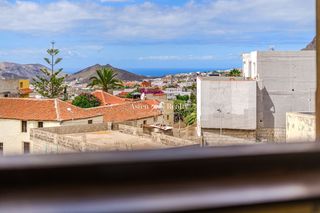 Pis a Chindia 76. Acogedor apartamento con vistas al mar en residencial el roque,