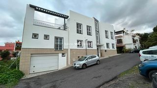 Edificio en Delfino 12