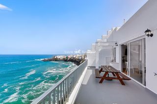 �tico en Bencomo 84. En puerto de la cruz