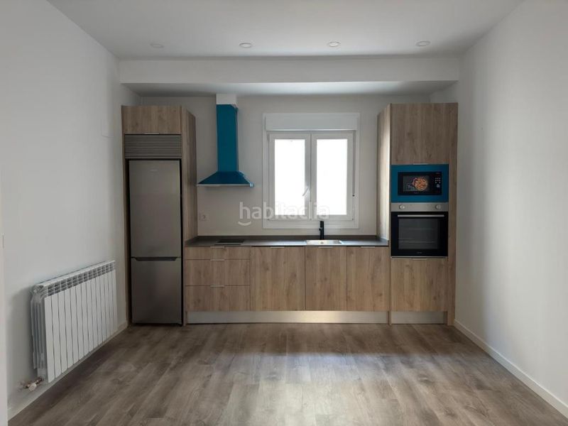 Foto 3c831b42-a459-478c-aa27-790c9321118b. Edificio piso ideal para parejas en Las Fuentes Zaragoza