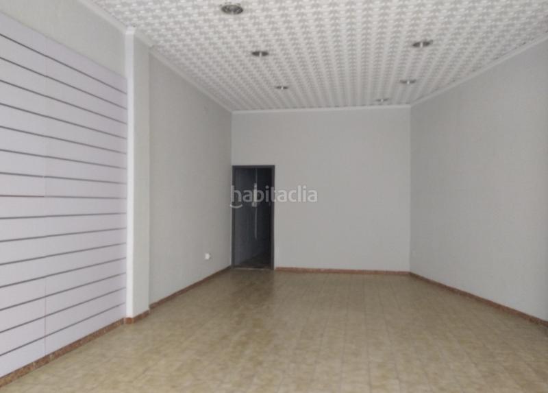 Foto 9ae6aa03-8a71-4fd5-89bf-2ac4f32df304. Lloguer local comercial a calle de roger de flor 4 a Zaragoza