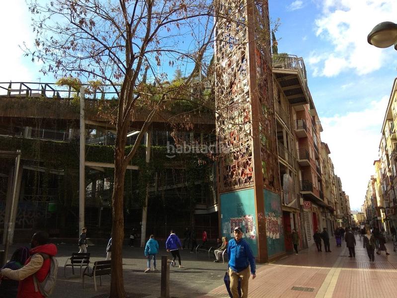 Foto 424c1bfb-89a0-4cfd-a1e7-e7a47b0a8e92. Lloguer local comercial a calle de la duquesa de villahermosa 40 a Zaragoza