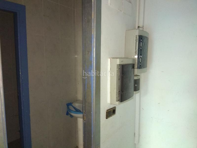 Foto c8a76045-cd90-4463-b203-7de66ad9aa46. Location local commercial dans calle de la duquesa de villahermosa 40 dans Zaragoza