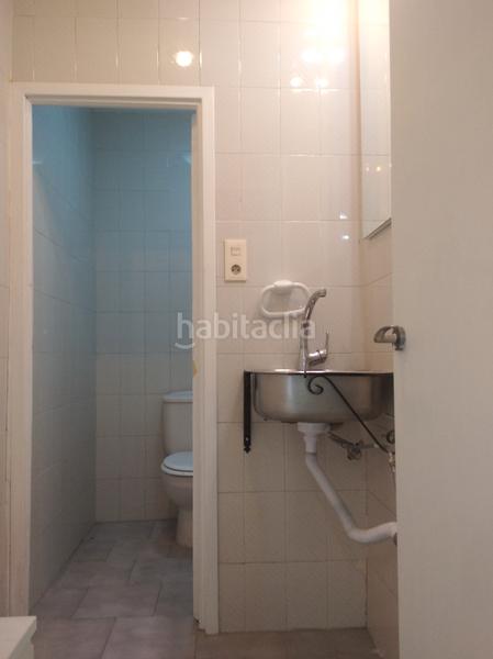 Foto 546966ba-1db8-4a4e-8c2f-fdd0cfecab4b. Affitto locale commerciale in calle de josé lóbez pueyo 8 in Zaragoza