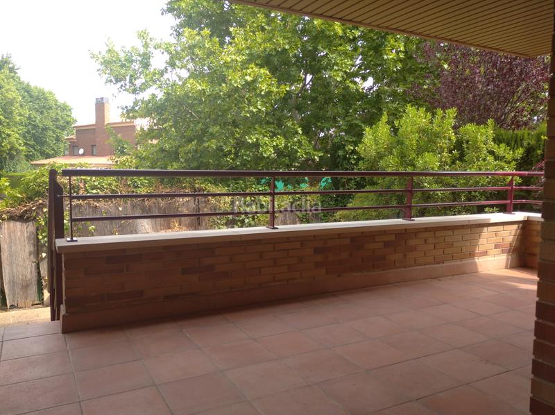 Foto 1630e91e-68ce-4f84-bf87-553db97ed7fb. Affitto casa bifamiliare in avenida de la ilustración 39 in Zaragoza