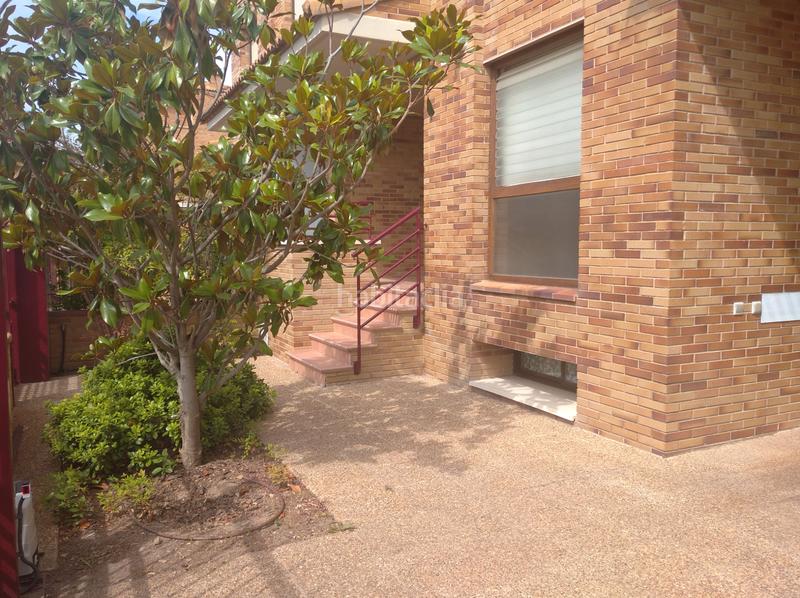 Foto 45903ccd-1ef4-4936-b8fc-7286c4e6425d. Affitto casa bifamiliare in avenida de la ilustración 39 in Zaragoza