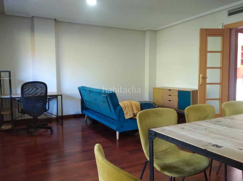 Foto 57d71582-6d84-44f6-92d4-0d33aef24807. Affitto casa bifamiliare in avenida de la ilustración 39 in Zaragoza