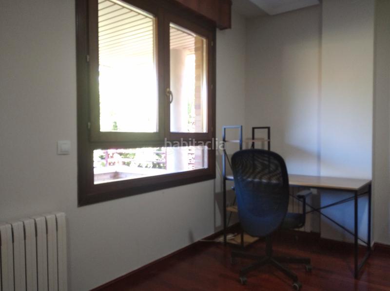 Foto 5b580317-dff4-44ac-9fa9-e934410b46a9. Affitto casa bifamiliare in avenida de la ilustración 39 in Zaragoza