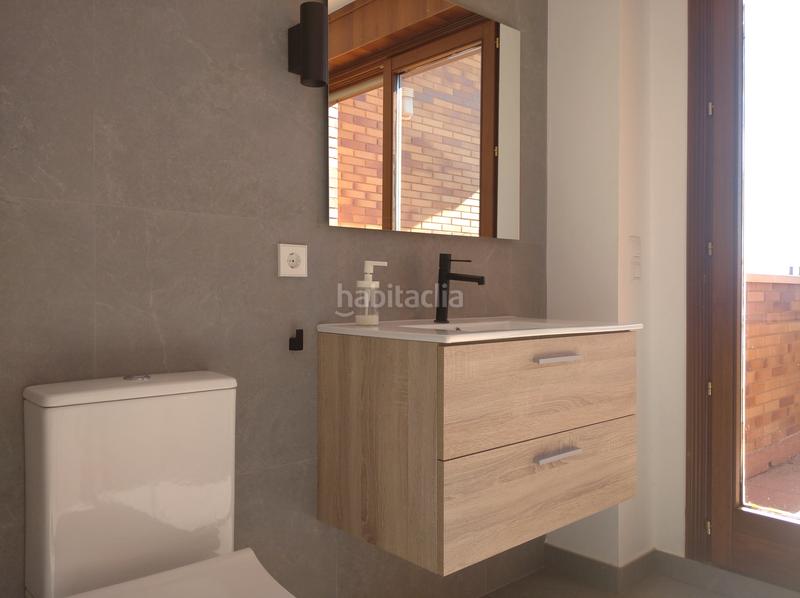 Foto 7b489b25-4178-4b28-849f-e3f980d73a96. Affitto casa bifamiliare in avenida de la ilustración 39 in Zaragoza