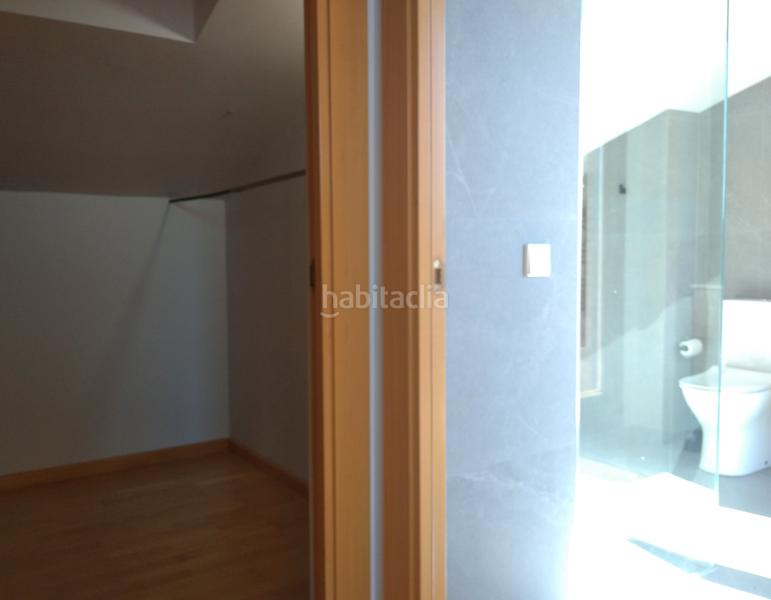 Foto aef64e41-cb1d-4b93-bd9f-5edcb099c9eb. Affitto casa bifamiliare in avenida de la ilustración 39 in Zaragoza