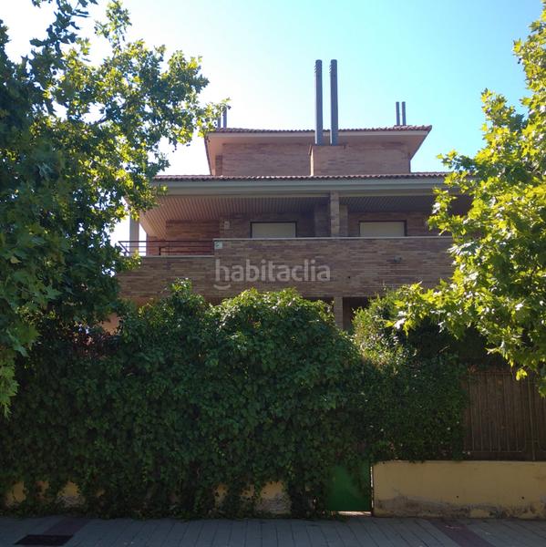 Foto d0c137b8-843a-4f7c-a4f8-b331ae869fca. Affitto casa bifamiliare in avenida de la ilustración 39 in Zaragoza