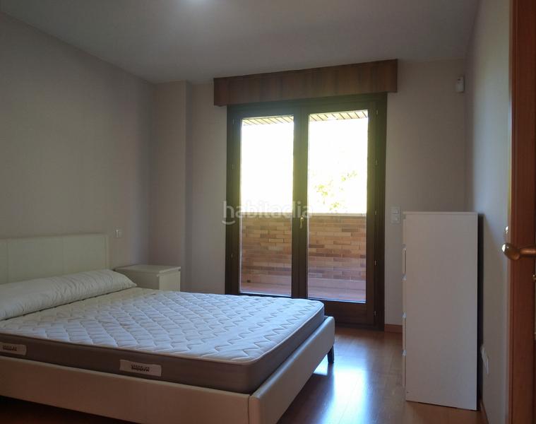 Foto fe7780bd-c402-4729-8b49-7e959d52eed9. Affitto casa bifamiliare in avenida de la ilustración 39 in Zaragoza