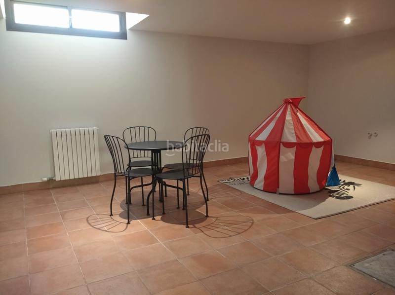 Foto 243259ac-cf38-4d29-889e-6f5be45d7ba9. Lloguer casa aparellada a avenida de la ilustración 39 a Zaragoza