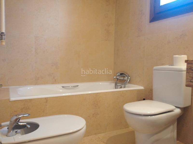 Foto cc4cbb41-17d0-4baa-91f2-192b5303b961. Lloguer casa aparellada a avenida de la ilustración 39 a Zaragoza