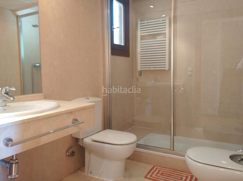 Foto ade5dbae-8f1b-44dd-b755-f247b1bf2c7e. Miete doppelhaus in avenida de la ilustración 39 in Zaragoza