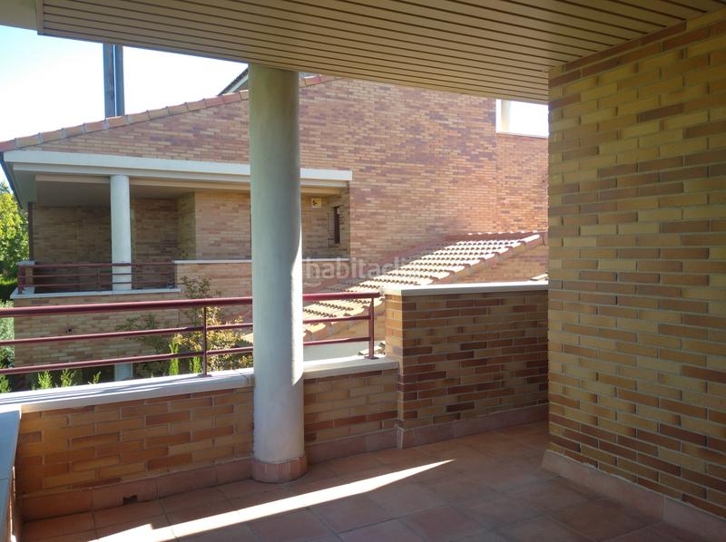 Foto c27d623f-9729-4968-bb51-823e2717ae7b. Miete doppelhaus in avenida de la ilustración 39 in Zaragoza