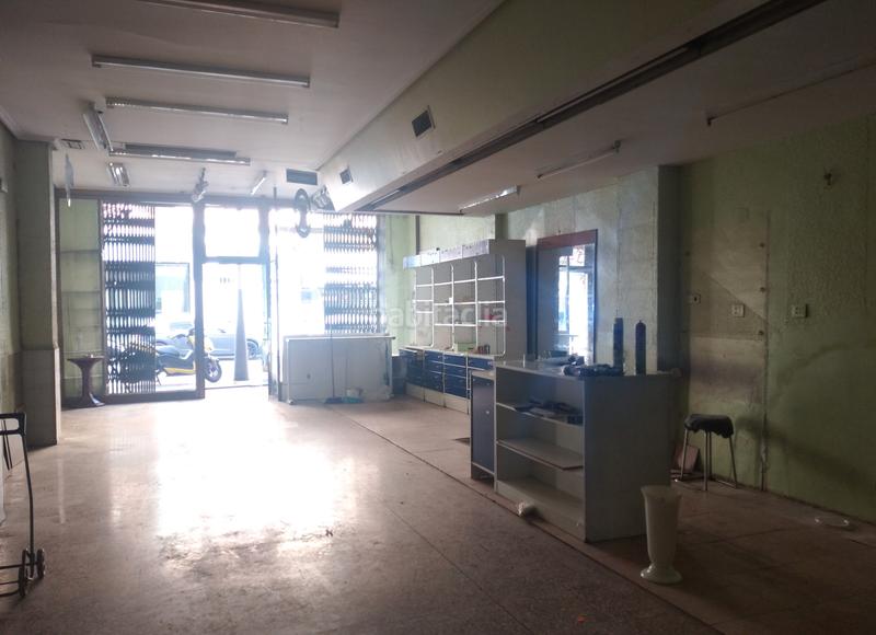 Foto 5b63fd2d-10c4-4a32-a010-824eb0885c90. Locale commerciale in calle de salvador minguijón 56 in Zaragoza