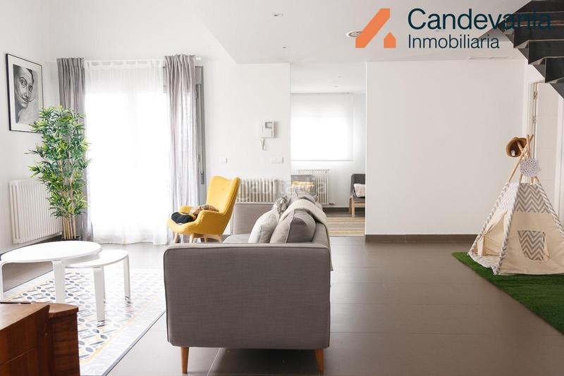 Foto b8c9aeef-f52d-4560-bd1f-b50c880c920f. Chalet in Zuera