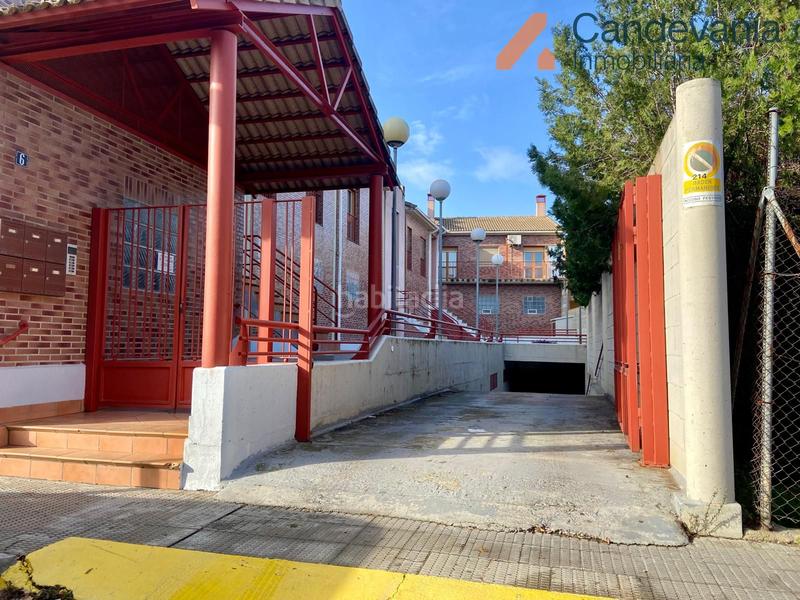 Foto 004a0825-ab3e-4361-bfc6-a32caa0d4c91. Parking coche en Zuera