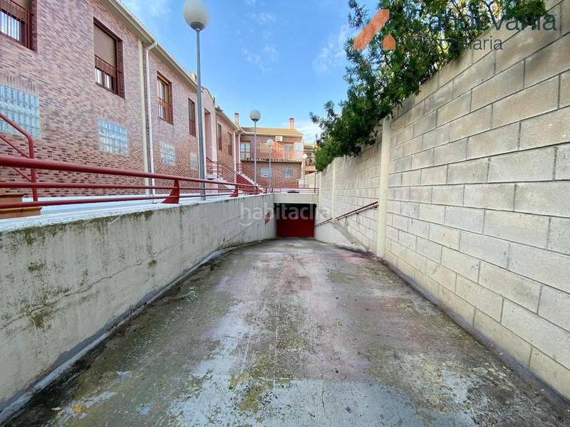 Foto 58ad756b-d892-42f8-bbc8-0a20f678888a. Parking coche en Zuera