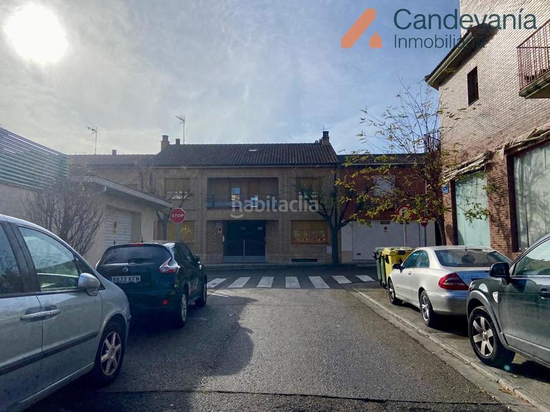 Foto 5e3db0d3-849e-41cc-857f-b51451d584c3. Parking coche en Zuera