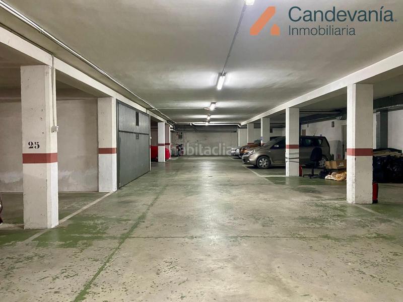 Foto c4faa08f-6745-4ed0-966a-fc3d879f1794. Parking coche en Zuera