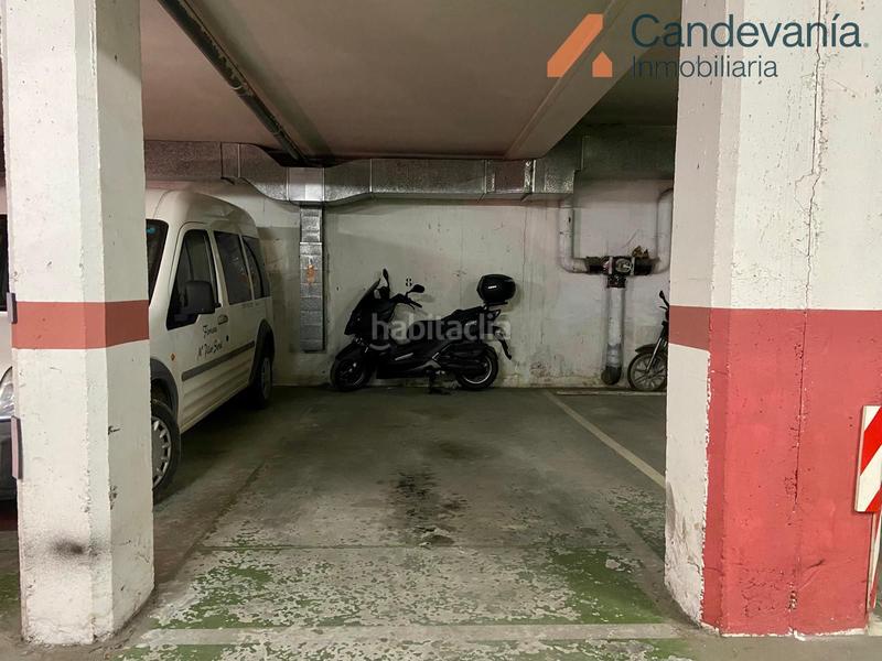 Foto 48be3421-8c39-49ec-bf9a-9ab79d8a3ffa. Posto auto in Zuera