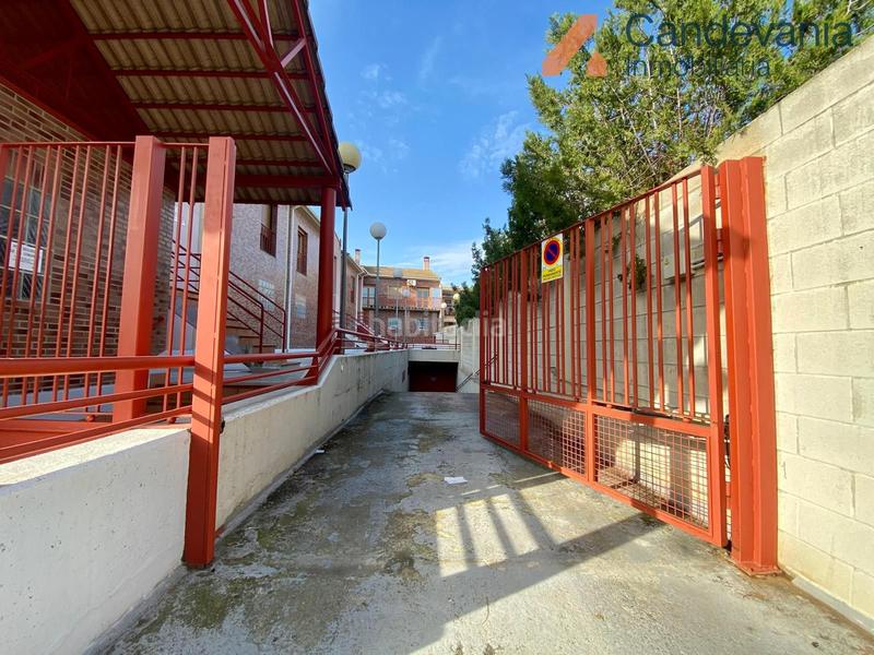 Foto b57d8a28-f37b-4b45-b5e8-abd2081736b6. Posto auto in Zuera