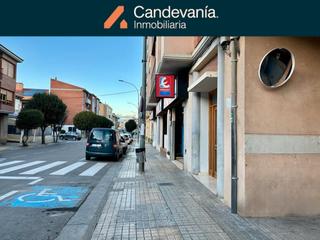 Aparcament cotxe a Zuera