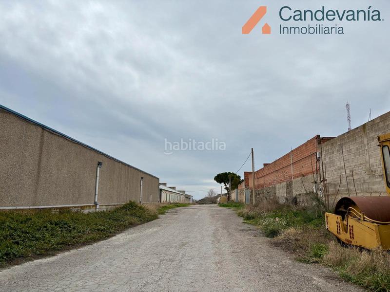 Foto 00d05033-aba9-4f1a-8e55-0a69c92b2bd1. Fabrikhalle in Zuera