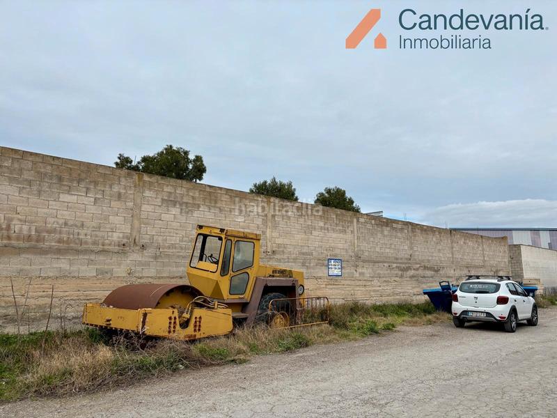 Foto 1f7e8a20-3a22-4196-af15-c11a1ca2b467. Fabrikhalle in Zuera