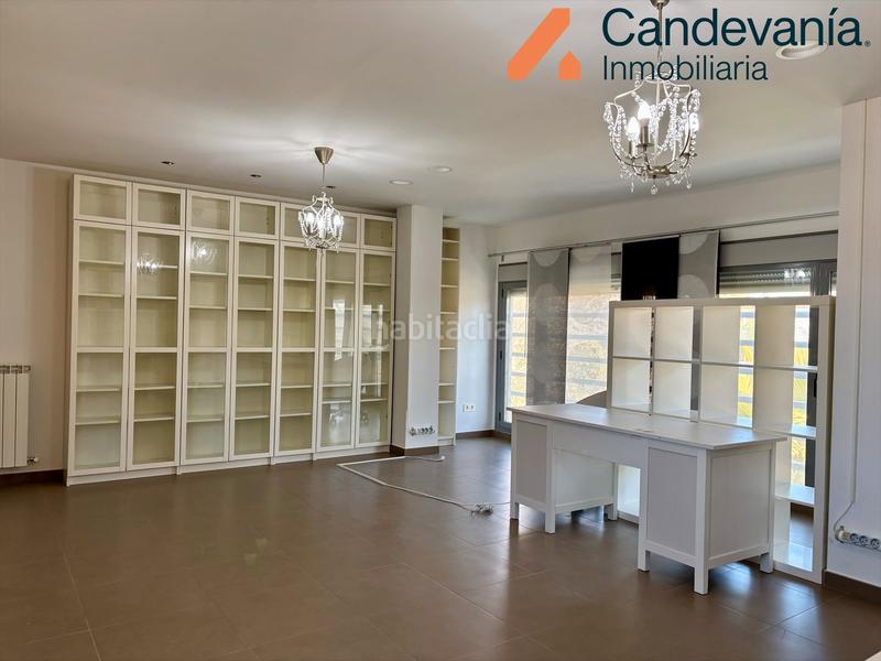 Foto 14d33966-2a40-4e2d-bb0c-09cd36797051. Chalet en Zuera