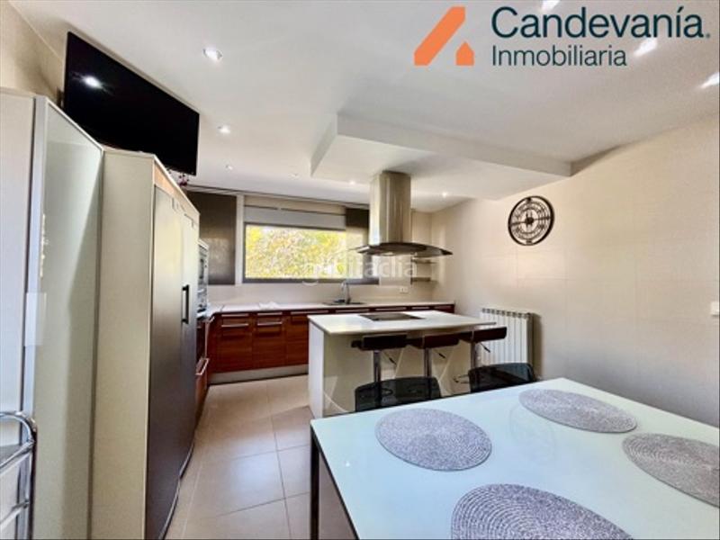 Foto d482bdbd-5124-4cd5-a27b-1f40c2a45684. Chalet en Zuera