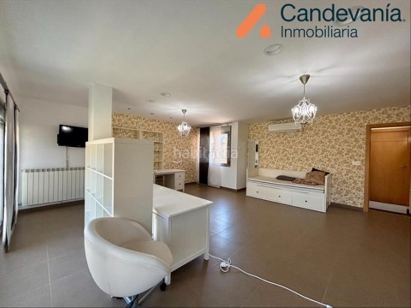 Foto ea7f0dae-38f9-4327-abed-76f31f0577f9. Chalet en Zuera