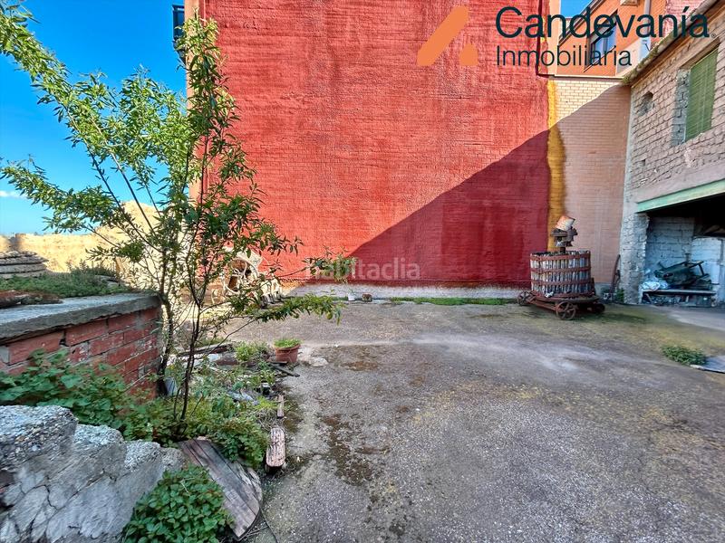 Foto 0d0c2388-7e8b-4e10-b3e9-e0a3b4f83418. Casa en Zuera