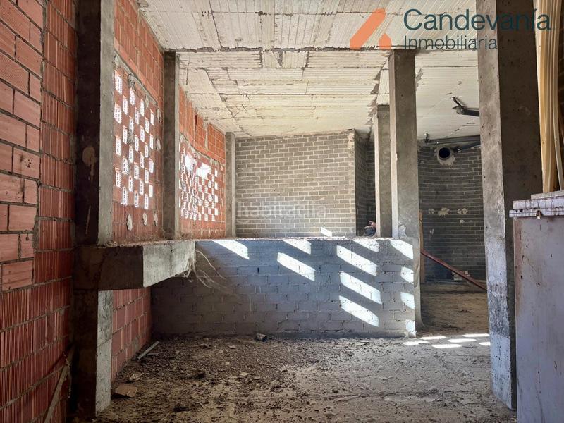 Foto 4e3f2a70-244e-405c-98ac-f2d281b88635. Location local commercial dans avenida galo ponte 2 dans San Mateo de Gállego